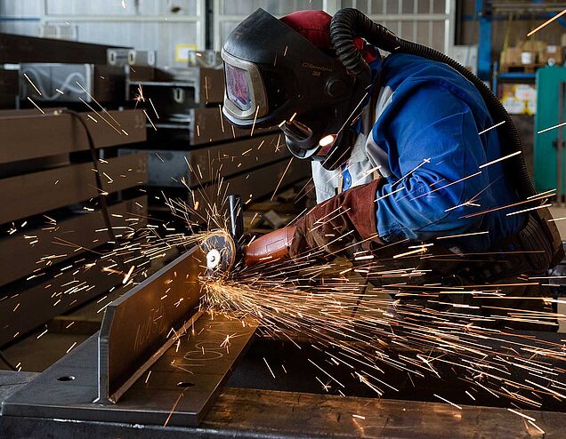 Opération de meulage – Lachat Métal